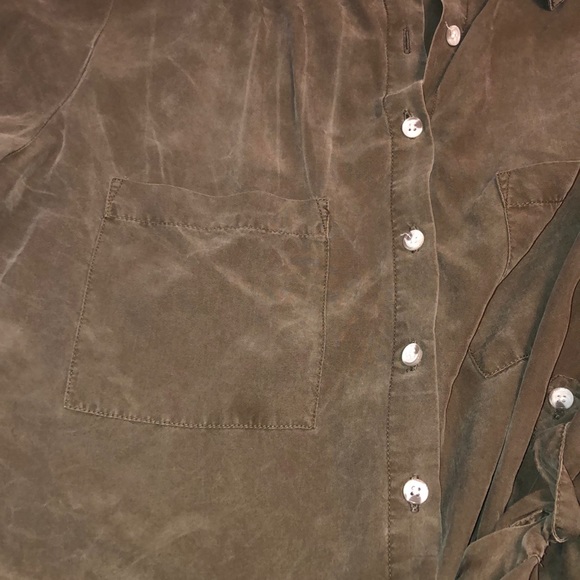 Green button up - Picture 4 of 4